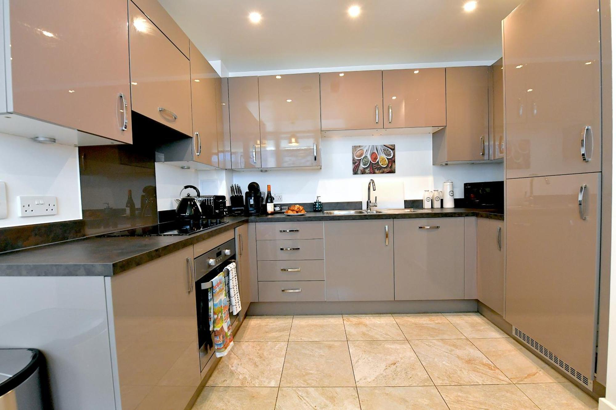 Bright Amelia - 2 Bed 1 Bath With Wifi And Netflix In The Heart Of Appartamento