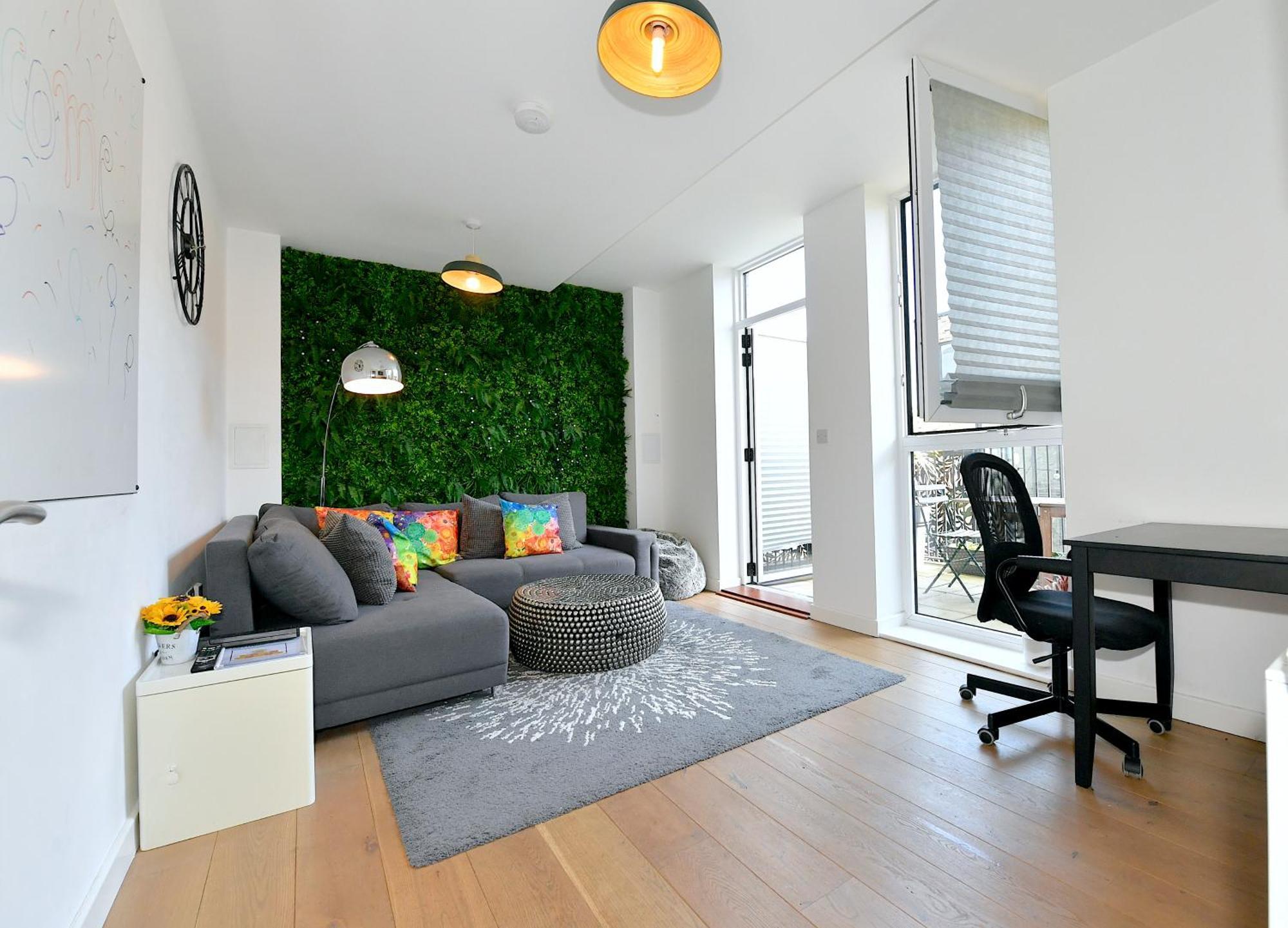 Bright Amelia - 2 Bed 1 Bath With Wifi And Netflix In The Heart Of Londra