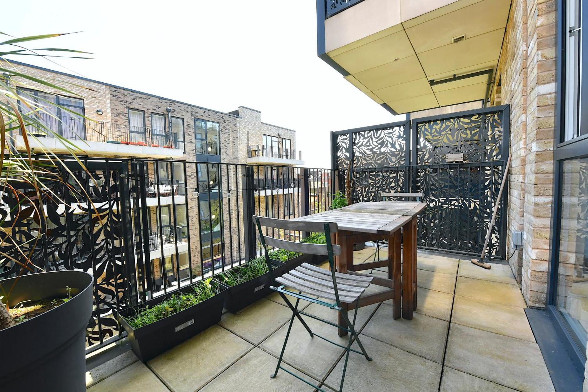 Bright Amelia - 2 Bed 1 Bath With Wifi And Netflix In The Heart Of * Londra